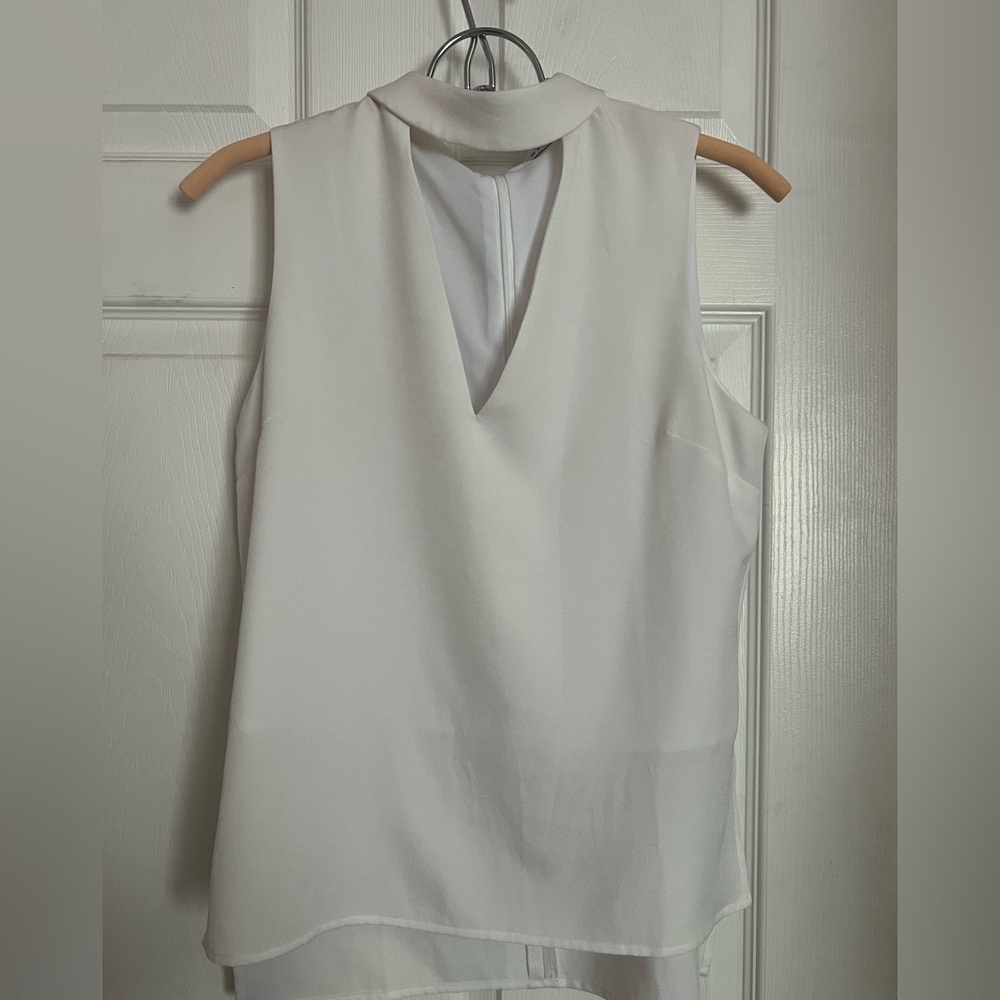Stelen size small sleeveless blouse